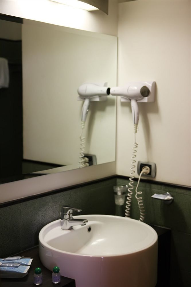 Hotel Zeffiro 사바우디아 외부 사진